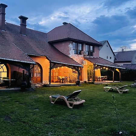 Greenpark Garden Villa Family Apartments Near Tokaj Серенч Экстерьер фото