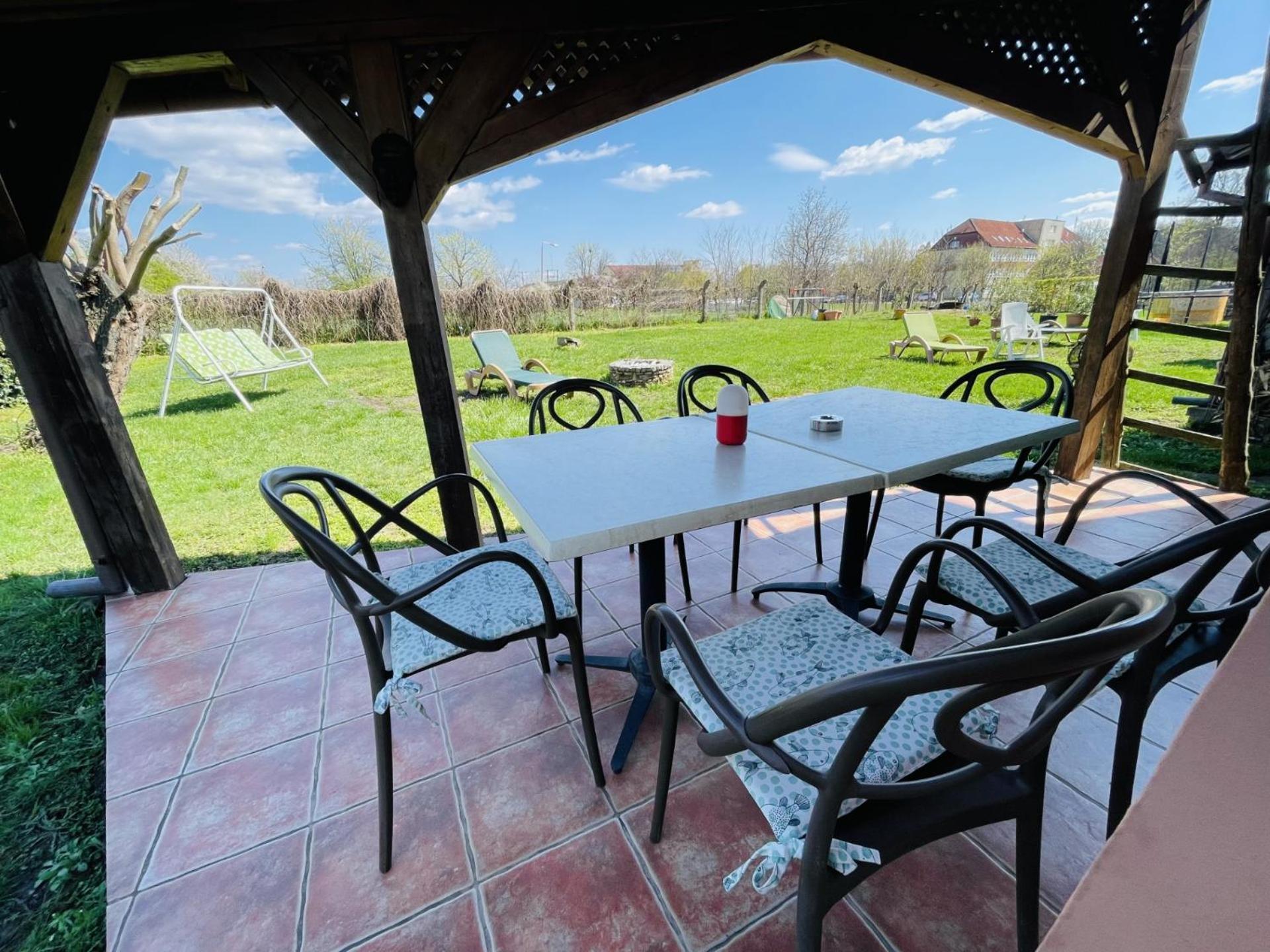 Greenpark Garden Villa Family Apartments Near Tokaj Серенч Экстерьер фото