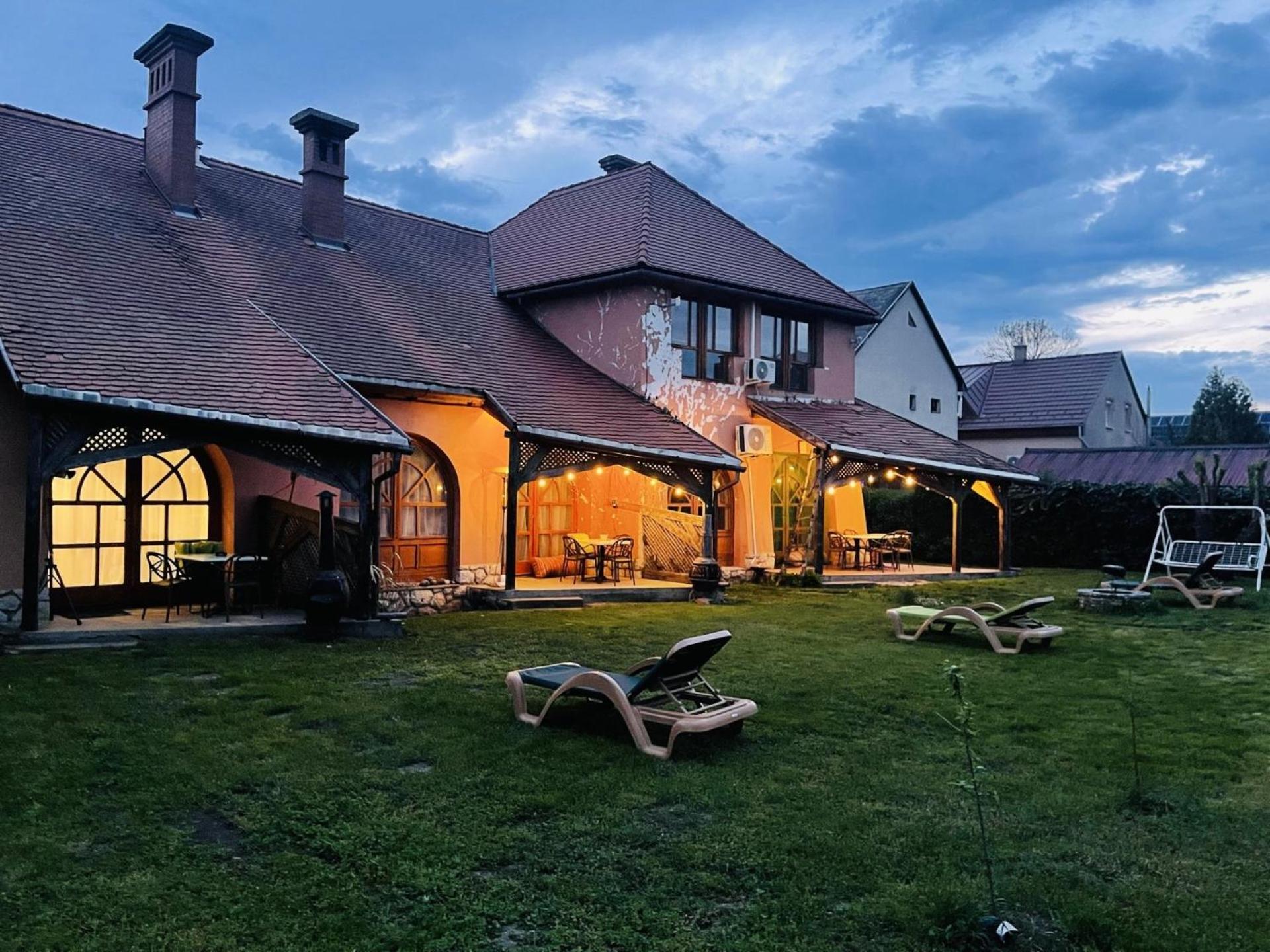Greenpark Garden Villa Family Apartments Near Tokaj Серенч Экстерьер фото